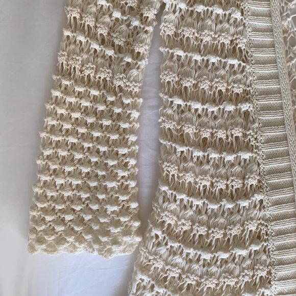 Coat Length Crotchet Sweater - Picture 3 of 10